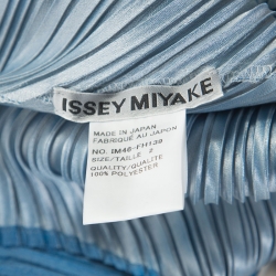 Pre Owned Issey Miyake Blue Creme Diagonal Pleated Sleeveless Dress S