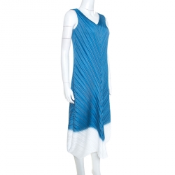 Pre Owned Issey Miyake Blue Creme Diagonal Pleated Sleeveless Dress S