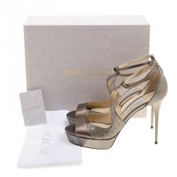 مملوكة مسبقًا صندل جيمي تشو فالدي جلد فضي ميتاليك وقماش لاميه بحزام للكاحل نعل سميك مقاس 40