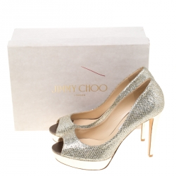 مملوكة مسبقًا حذاء كعب عالي جيمي تشو داليا قماش ذهبي براق نعل سميك مقدمة مفتوحة مقاس 40.5