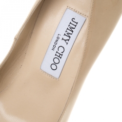 مملوكة مسبقًا حذاء كعب عالي جيمي تشو مقدمة مدببة ابل جلد لامع بيج مقاس 41