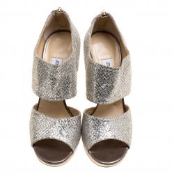 مملوكة مسبقًا صندل جيمي تشو برايفت جلد بيج لامع مقاس 39