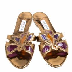 مملوكة مسبقًا حذاء سلايدز جيمي تشو فلات ليزا PVC متعدد الألوان وجلد برونزي ميتالك مقاس 41