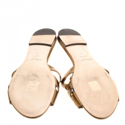 مملوكة مسبقًا حذاء سلايدز جيمي تشو فلات ليزا PVC متعدد الألوان وجلد برو نزي ميتالك مقاس 41