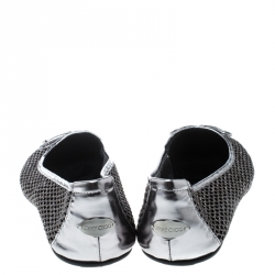 Pre Owned حذاء فلات باليه جيمي تشو تفاصيل فيونكة غطاء مقدمة جلد وشبك فضي ميتالك مقاس 42