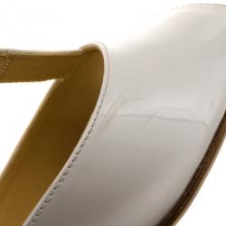 مملوكة مسبقًا Jimmy Choo White Patent Token T Strap Wedges Size 40