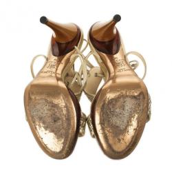 مملوكة مسبقًا صندل بحزام للكاحل جيمي تشو ذهبي مقاس 39