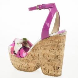 مملوكة مسبقًا Jimmy Choo Purple Gleam Printed Cork Wedge Sandals Size 40