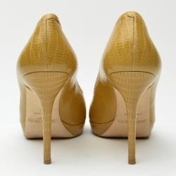 مملوكة مسبقًا Jimmy Choo Snakeskin Nude Patent Peep Toe Pumps Size 39
