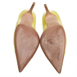 Pre Owned حذاء كعب عالي جيمي تشو ابيل مقدمة مدببة جلد ثعبان أصفر مقاس 38