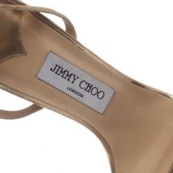 مملوكة مسبقًا صندل جيمي تشو بحزام ذهبي للكاحل مقاس 40