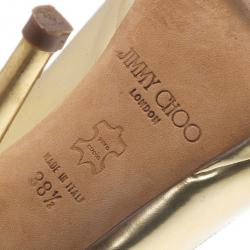 مملوكة مسبقًا صندل جيمي تشو جلد معدني ذهبي كلو كعب أمامي وفتحة خلفية للكعب مقاص 38.5