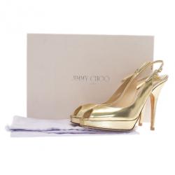 مملوكة مسبقًا صندل جيمي تشو جلد معدني ذهبي كلو كعب أمامي وفتحة خلفية للكعب مقاص 38.5