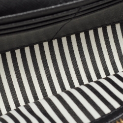 مملوكة مسبقًا حقيبة كلتش كيت سبيد كاميرون ستريت جلد ثلاثي اللون