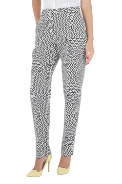 Pre Owned Kenzo Monochrome Chevron Print Crepe Tapered Trousers M