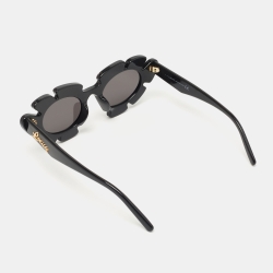 Pre Owned Loewe Black LW40088U Geometric Sunglasses