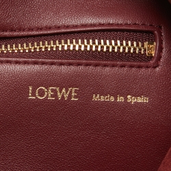 مملوكة مسبقًا Loewe Burgundy Leather Squeeze Bag