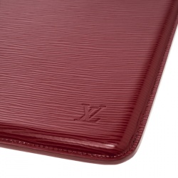 Pre Owned جراب آيباد لوي فيتون كارمين جلد أيبي