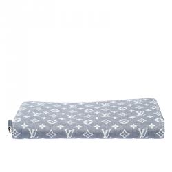 Louis Vuitton Encre Mini Lin Zippy Wallet