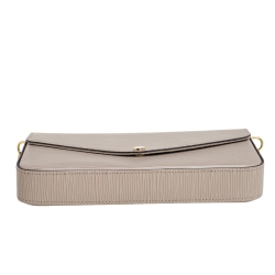 مملوكة مسبقًا Louis Vuitton Galet Epi Leather Pochette Felicie Bag