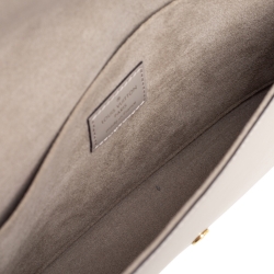 مملوكة مسبقًا Louis Vuitton Galet Epi Leather Pochette Felicie Bag