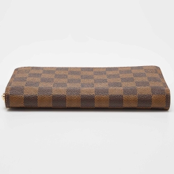 مملوكة مسبقًا Louis Vuitton Monogram Canvas Zippy Wallet