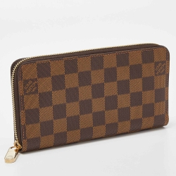 مملوكة مسبقًا Louis Vuitton Monogram Canvas Zippy Wallet