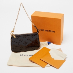 Pre Owned Louis Vuitton Amarante Monogram Vernis Mini Pochette Accessoires