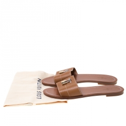 Pre Owned حذاء سلايدز لوي فيتون فلات لوك إيت جلد حُبيبي أسود مقاس 39.5