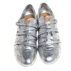 مملوكة مسبقًا Louis Vuitton Silver Mahina Leather Trainers Size 39.5