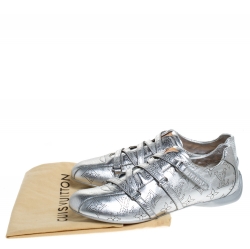 مملوكة مسبقًا Louis Vuitton Silver Mahina Leather Trainers Size 39.5
