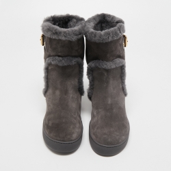 مملوكة مسبقًا Louis Vuitton Grey Suede and Shearling Fur Ankle Boots Size 37
