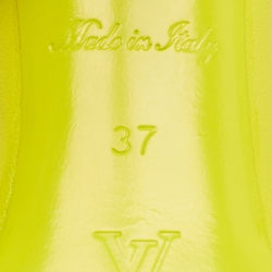 مملوكة مسبقًا Louis Vuitton Yellow Leather Revival Sandals Size 37