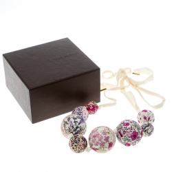 مملوكة مسبقًا قلادة لوي فيتون ستيتمنت برباط قماش خرز متعدد الألوان