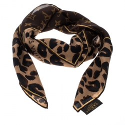 مملوكة مسبقًا Louis Vuitton Brown Monogram and Animal Printed Silk Square Scarf