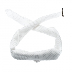 مملوكة مسبقًا وشاح لوي فيتون م ربع قطن طباعة فويل مونوغرامي بيج فاتح