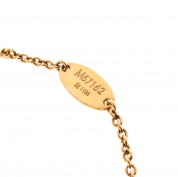 Pre Owned سوار لوي فيتون أسينشيال  LV & Me حرف E ذهبي اللون