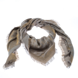 Louis Vuitton monogram shine greige shawl Silk ref.235299 - Joli Closet