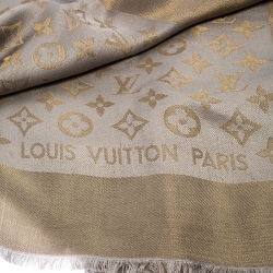 مملوكة مسبقًا وشاح لوي فيتون مونوغرامي لامع صوف وحرير بيج
