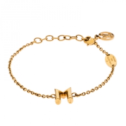 Pre Owned سوار لوي فيتون أل في أند مي دلاية حرف M ذهبي اللون