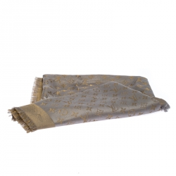 مملوكة مسبقًا Louis Vuitton Gold and Grey Monogram Shine Shawl