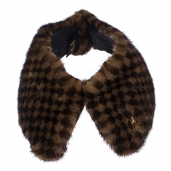 مملوكة مسبقًا Louis Vuitton Brown Damier Mink Fur Collar