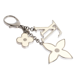 مملوكة مسبقًا دلاية حقيبة وميدالية مفاتيح لوي فيتون Ivorie Fleur d'Epi لون فضي