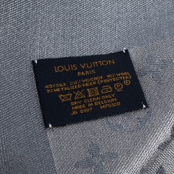 مملوكة مسبقًا Louis Vuitton Grey Wool & Silk Monogram Shine Shawl 