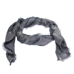 مملوكة مسبقًا Louis Vuitton Grey Wool & Silk Monogram Shine Shawl 