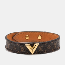 Shop Louis Vuitton MONOGRAM Essential v bracelet (M6042E) by