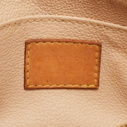 مملوكة مسبقًا Louis Vuitton Monogram Canvas Cosmetic Pouch
