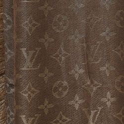 مملوكة مسبقًا Louis Vuitton Brown Monogram Silk Blend Shine Shawl