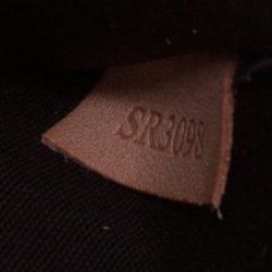 مملوكة مسبقًا Louis Vuitton Monogram Amarante Vernis Roxbury Drive