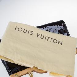 مملوكة مسبقًا Louis Vuitton Monogram Amarante Vernis Roxbury Drive